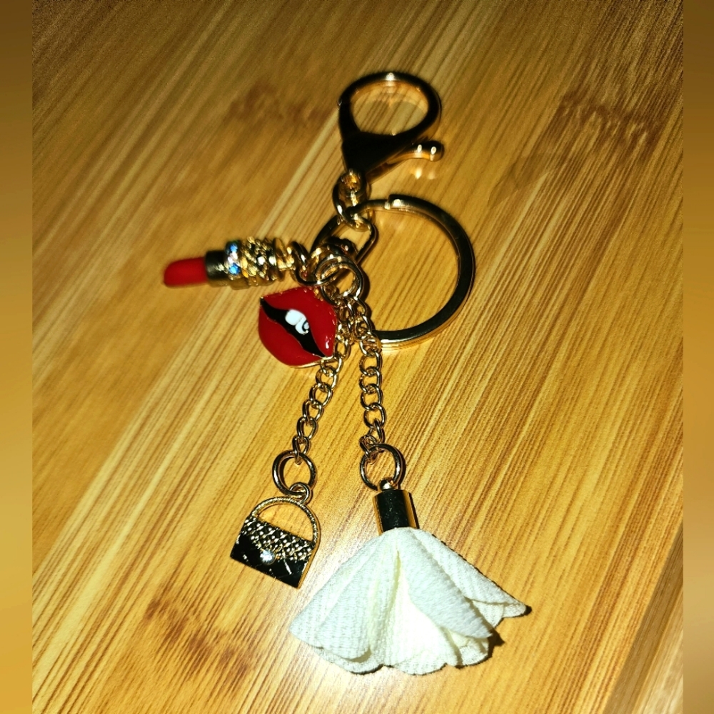 Lips 💋 lipstick purse flower keychain purse charm